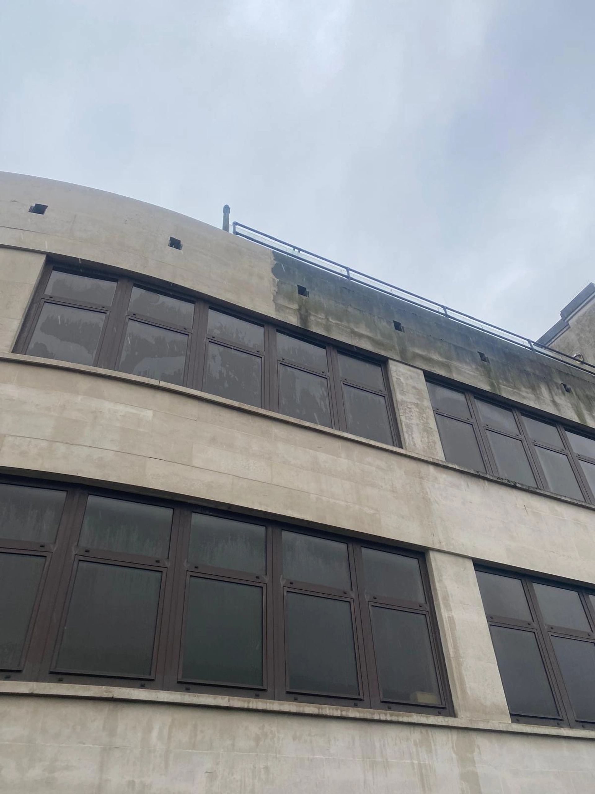 Window frame cleaning example 1